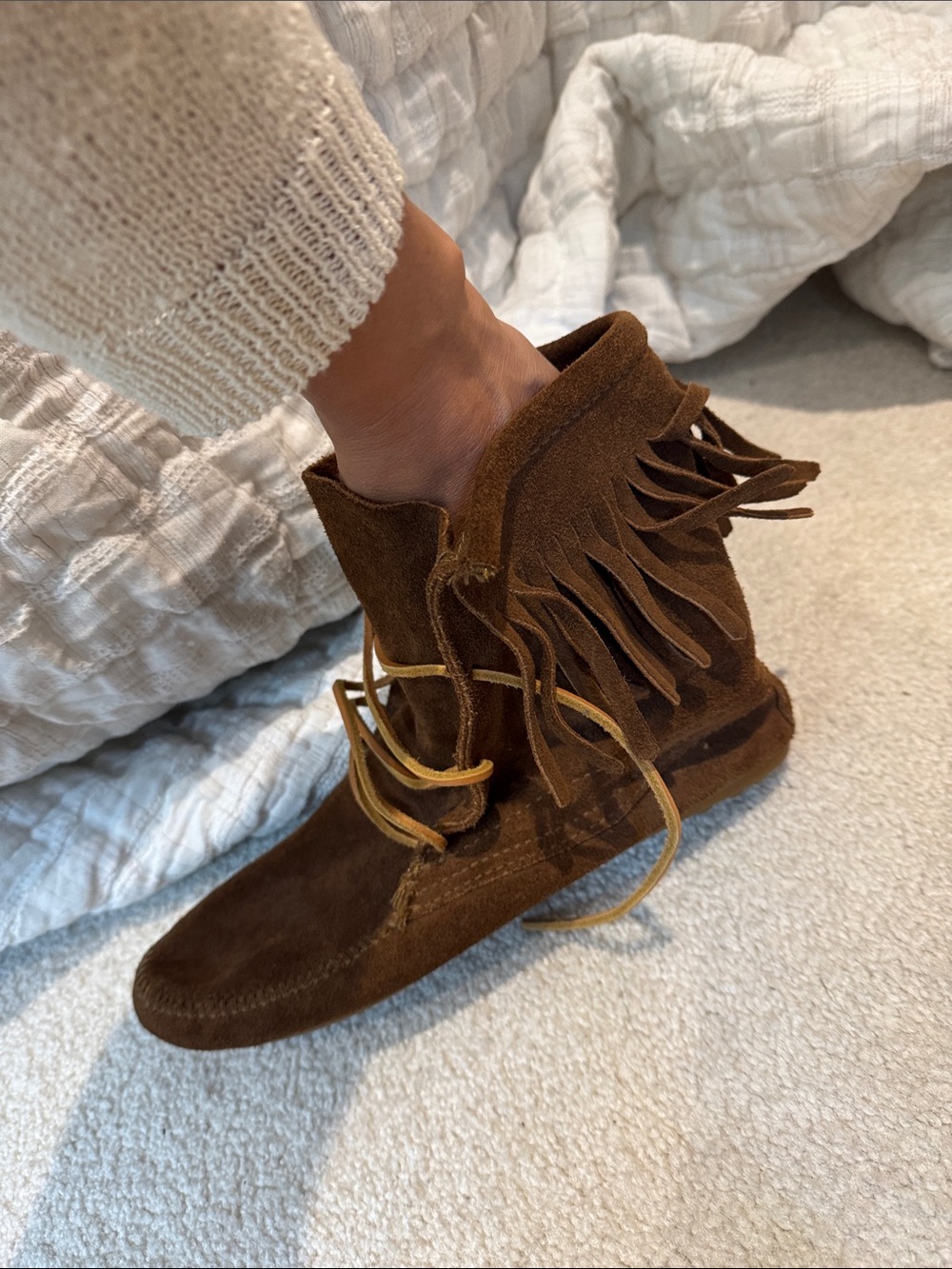 Minnetonka Brown Suede Fringe Moccasin Boots